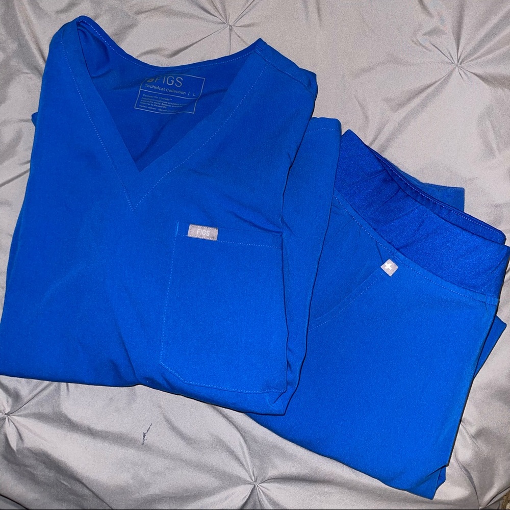FIGS Scrub Set